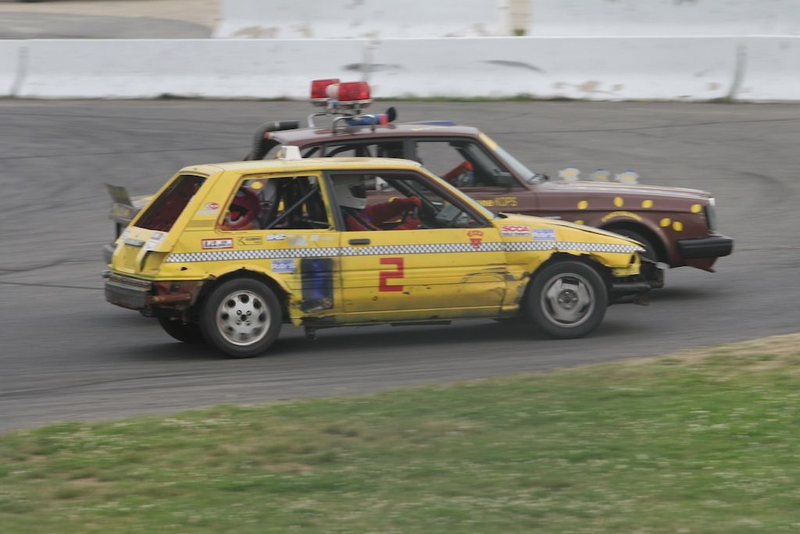 Illustration for article titled The 24 Hours Of LeMons New England 2009 Über Gallery, Part 2
